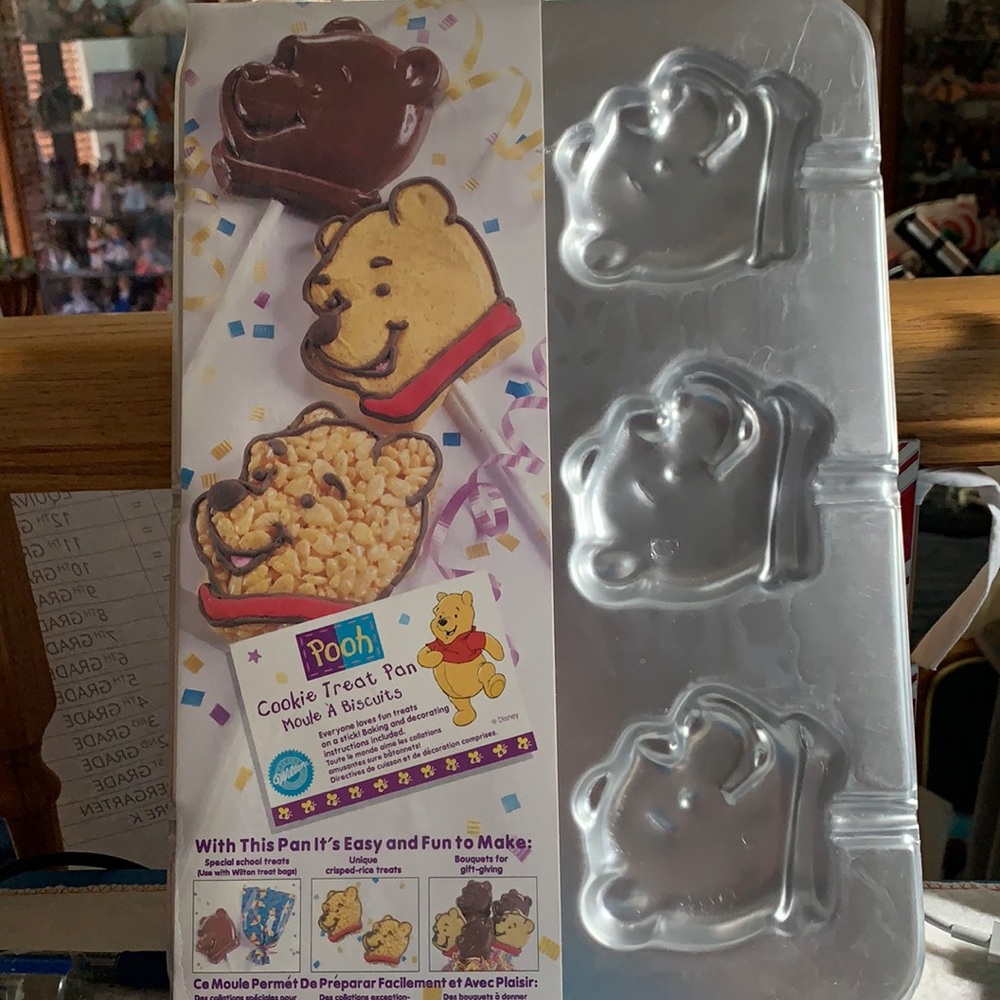 Wilton Pooh cookie treat pan